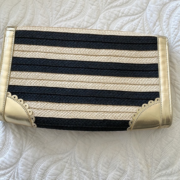 Mud pie clutch purse - Picture 2 of 4